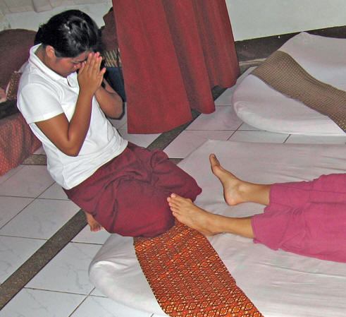 A becoming aligned with Akaisha as her client. Chiang Mai, Thailand