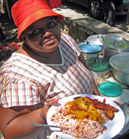 A Buga Mama hands us an amazing Garifuna meal