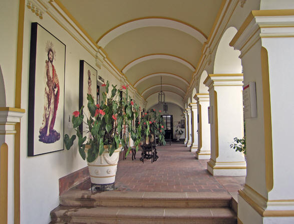 The impressive Palacio del Obispo